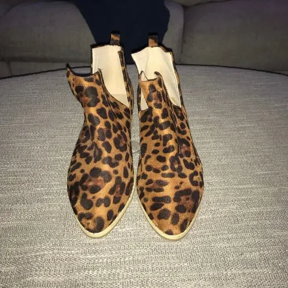 A rider girl leopard closed toe side cut out bootie size 7 - Picture 3 of 7